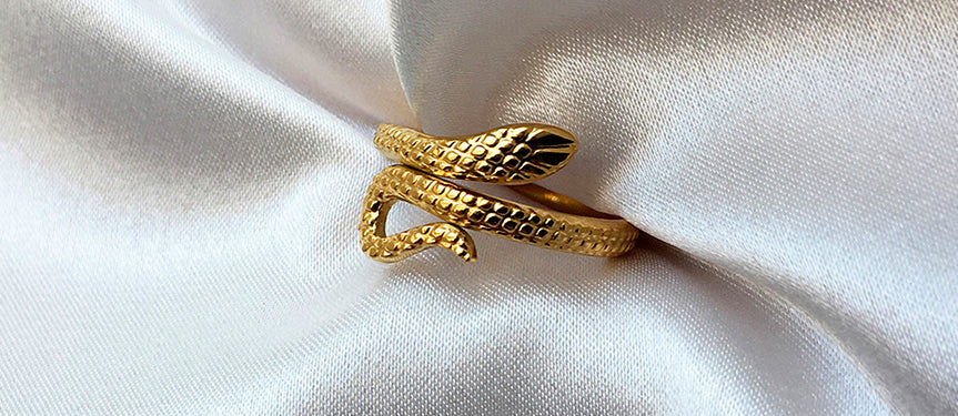 Les bijoux en acier inoxydable à traves les époques