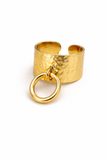 Bague Pyn – Bague dorée martelée ajustable en acier inoxydable