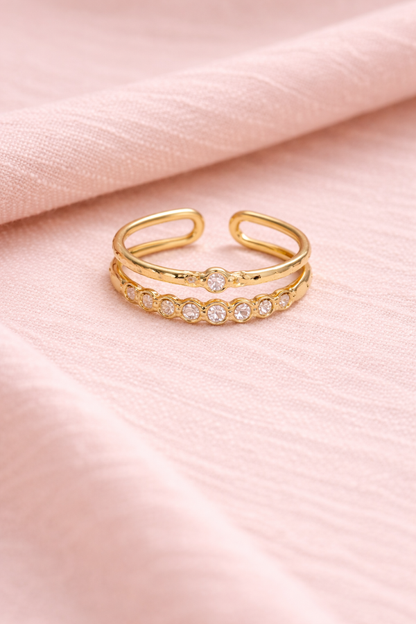 Bague Sely – Bague dorée ajustable à pierres brillantes